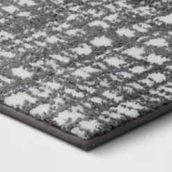 20"x30" Cross Hatch Tufted Bath Rug Gray - Room Essentialsā¢